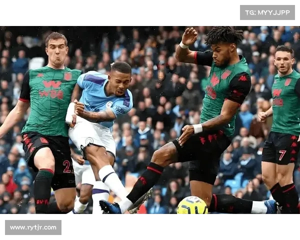 西甲联赛空中争顶之战：球员身体对抗与战术博弈的精彩呈现