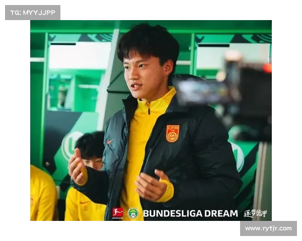 狼堡梯队教练引领中国U-16男足防守训练 提升球队防线协作与稳定性